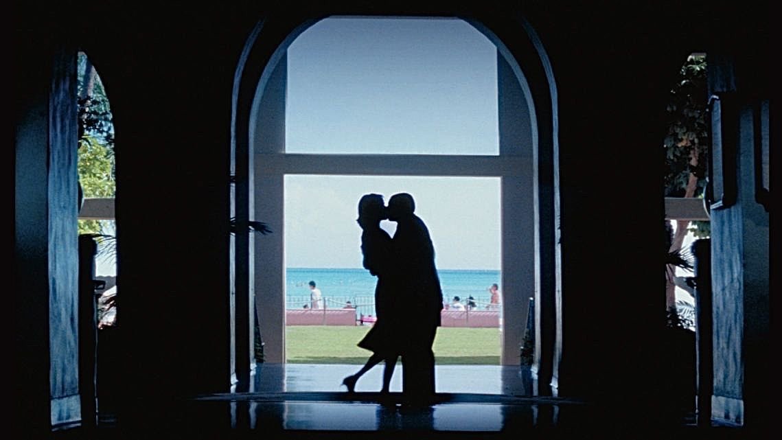 Jopolkadot's tweet photo. Punch Drunk Love

Paul Thomas Anderson
2002 https://t.co/tKTUj6jiuL
