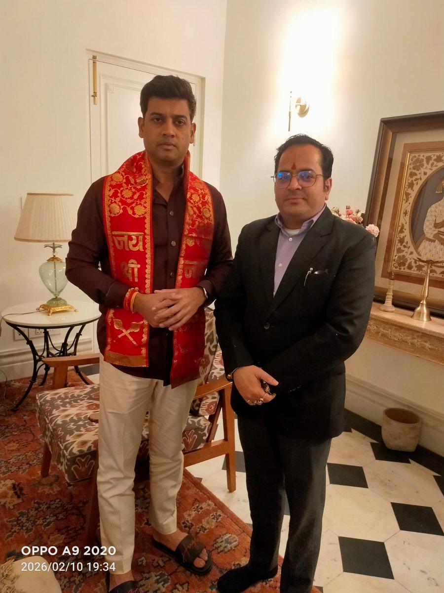 महाराष्ट्र से युवा सांसद बड़े भाई <a href="/DrSEShinde/">Dr Shrikant Lata Eknath Shinde</a> जी से सप्रेम भेंट हुई।