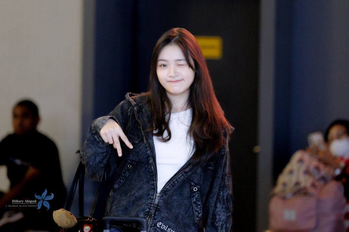 You are my everything 

<a href="/Lily_JKT48/">Hillary Abigail</a> 
110226