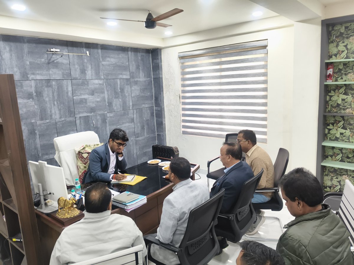 Joined as Municipal Commissioner, Ferozabad and Vice chairman, Ferozabad Sikohabad Development Authority.