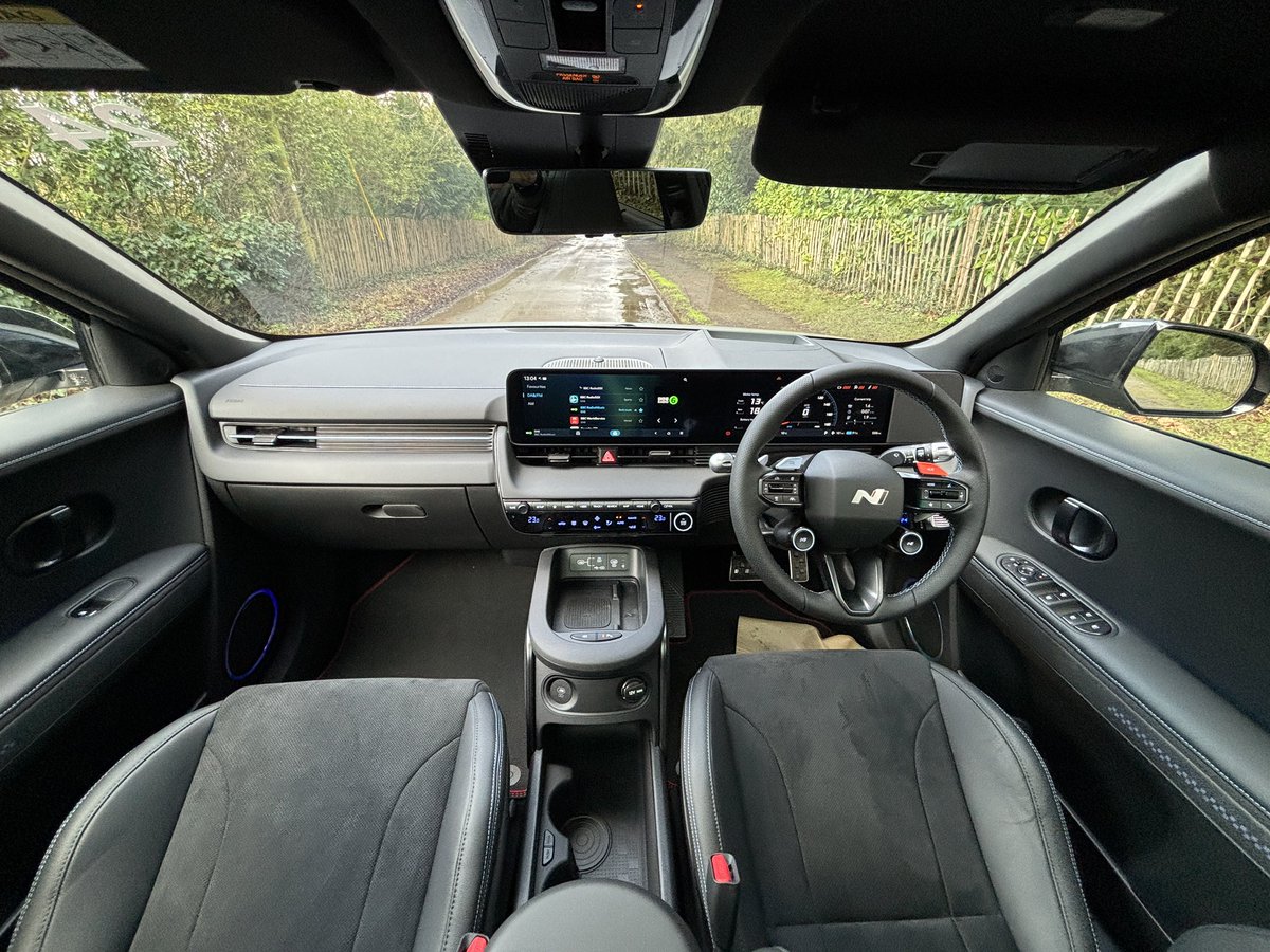 Company Car & Van tweet media