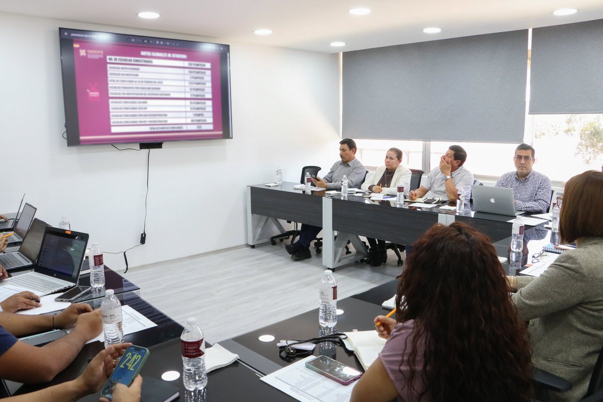 La Subsecretaría de Planeación y Evaluación sostuvo una reunión de trabajo con el <a href="/INHIFEHIDALGO/">INHIFE</a>, con el propósito de dar seguimiento a los planteles afectados por la vaguada monzónica. +