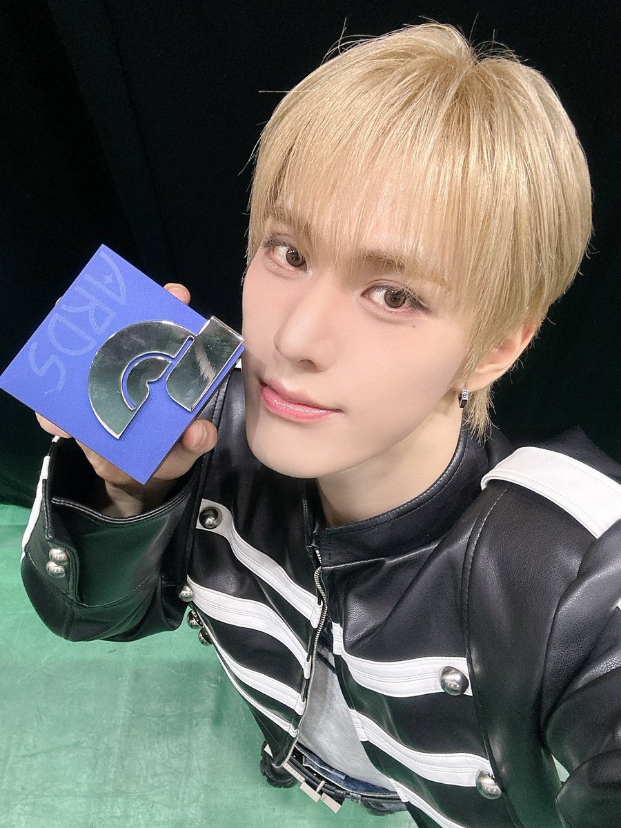 Jinsik & Hunter from xikers 🪐 (@JinsikHunter) / Posts / X