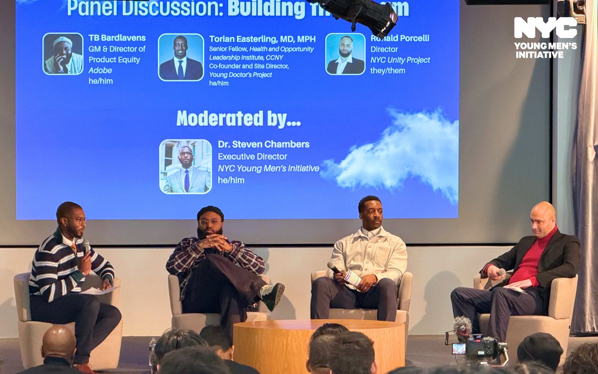 NYCyoungmen's tweet image. #ICYMI On Jan 16, in honor of #MLKDay, @NYCService, @EquityNYCGov, and @NYCYoungMen hosted the "Dream Builders" Mentoring event at @CUNYLaw. @NYCSchools MBK students participated in mentoring sessions with city leaders, panels, workshops with games, prizes, and more!