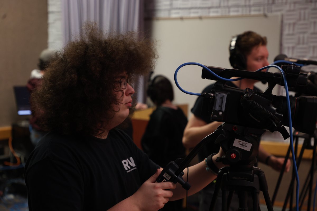rowantvnetwork's tweet photo. Last week, R U Listening filmed their FIRST episode with Rowan's A Capella group: Profecy!

Look out on our YouTube for the episode coming soon! https://t.co/XEap84Es3w
