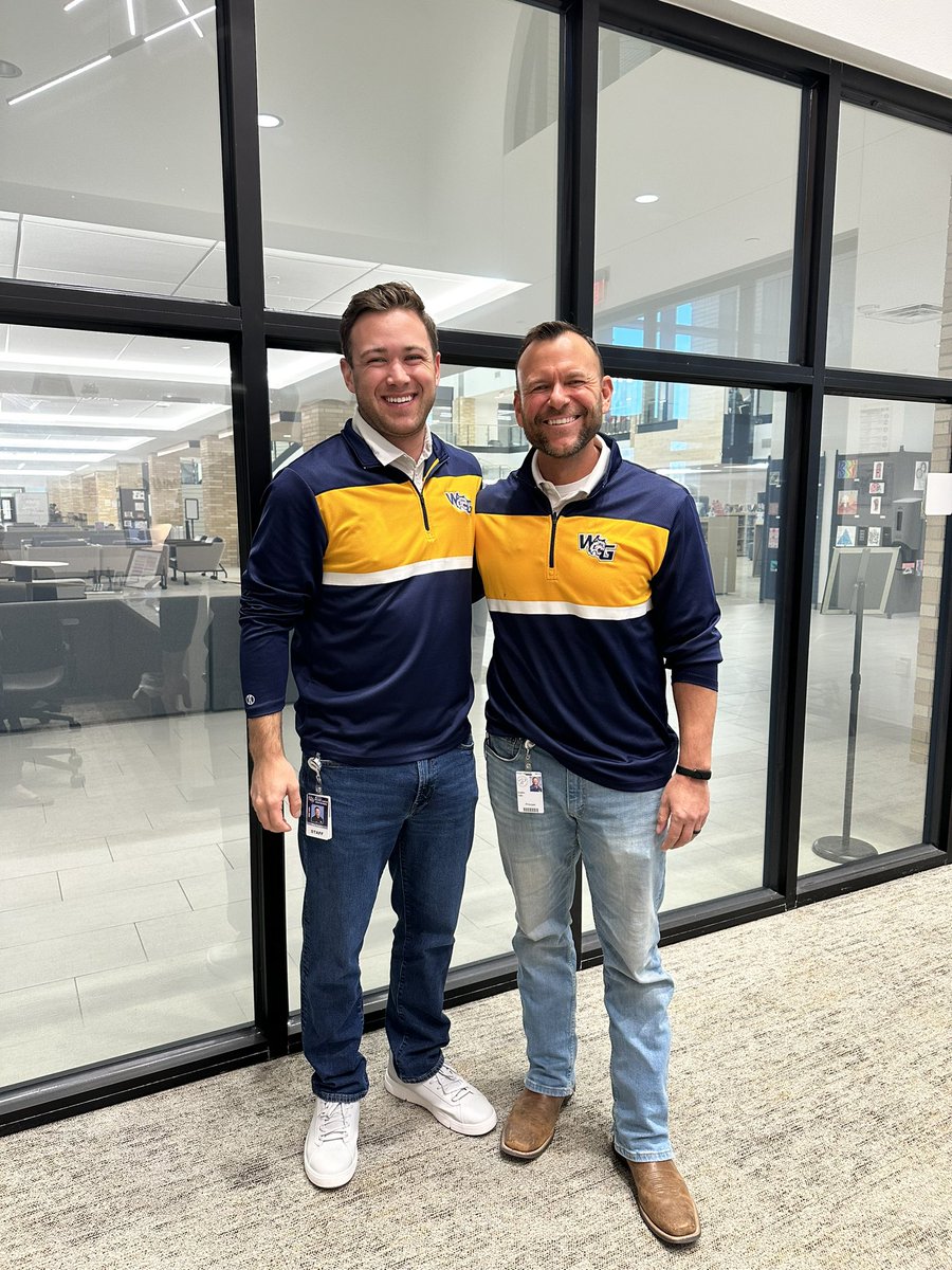 TothDustin's tweet image. Well the theme today was mismatch but @Chip_Peeples decided to just go ahead and show up as twins…completely unplanned 😂 #schoolspirit  @ProsperISD @WalnutGroveHS