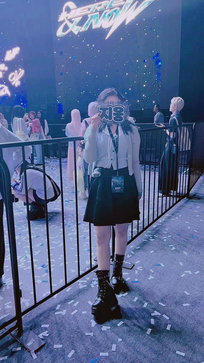 Lily. tweet media