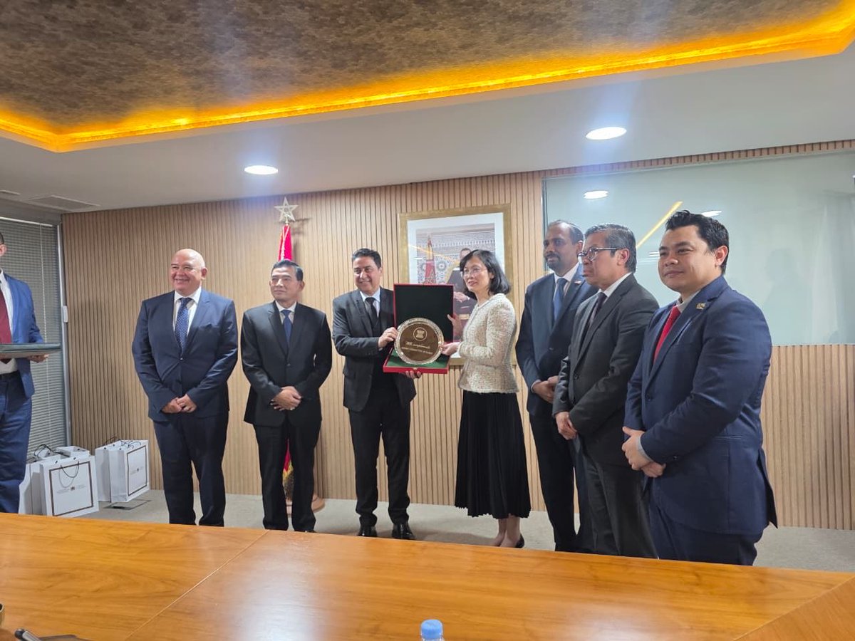 Pushing for bigger trade volume between #ASEAN and #Morocco with <a href="/mcinetgov_ma/">Ministry of Industry & Trade - Morocco</a> Secretary of State for Foreign Affairs Trade Omar Hejira. <a href="/DFAPHL/">DFA Philippines 🇵🇭</a> <a href="/Marocdiplo_EN/">Moroccan Diplomacy 🇲🇦</a> <a href="/pnagovph/">Philippine News Agency</a> <a href="/agency_map/">MAP Agency</a>