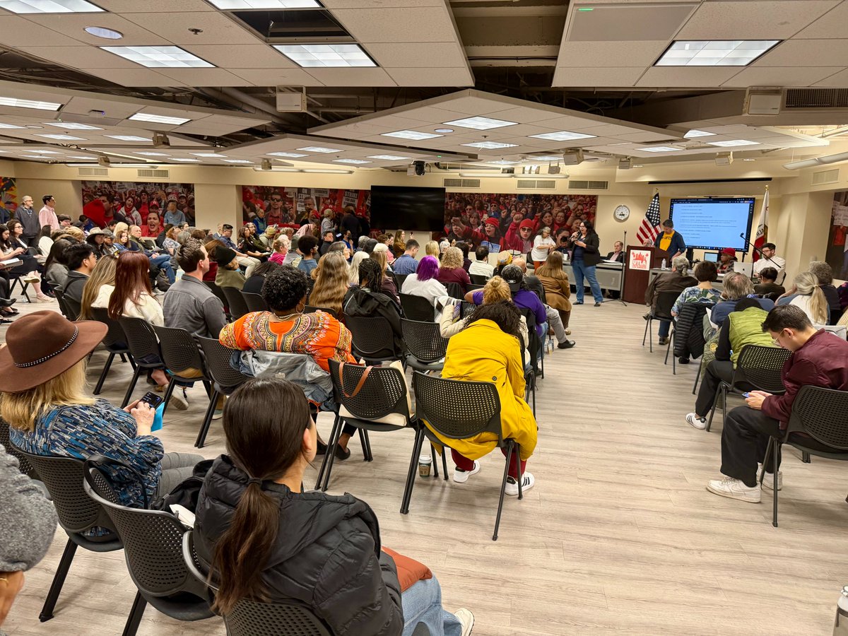 Larry Gross tweet media