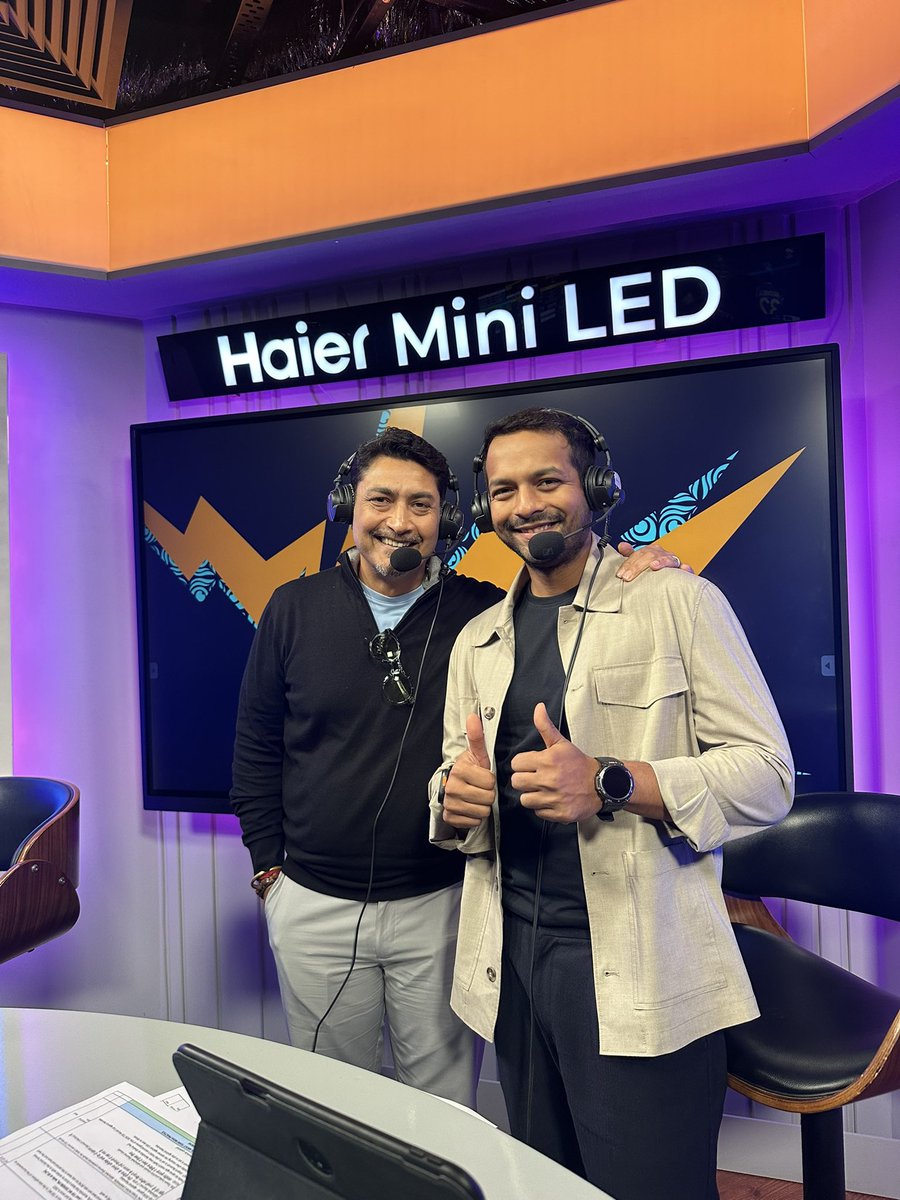 With the super cool <a href="/DeepDasgupta7/">Deep Dasgupta</a> 
From watching legends to working alongside them. Grateful for moments like this. 🎙️🏏 #T20WorldCup #Cricket #CricketInBangla #RV10 #BengaliCommentary