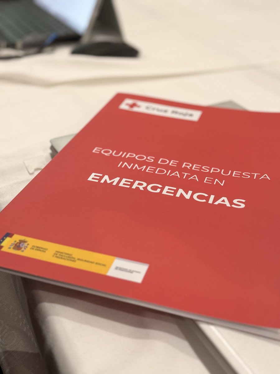 CruzRojaRMurcia's tweet photo. Iniciamos las Jornadas Técnicas de Tabajo del área de #socorros en el que nuestros técnicos y #voluntarios de #emergencias 🚨comparten sus experiencias e impresiones durante las intervenciones del año 🤝🏼 para avanzar en la mejora y calidad de nuestras intervenciones. #CruzRoja https://t.co/cRfLbceKRH