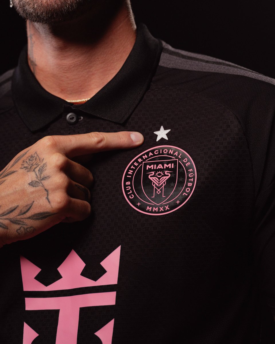 Ready for the road. 
The Inter Miami CF 2026 Away Kit 🖤

🔗: intermiamicf.co/Presagio
