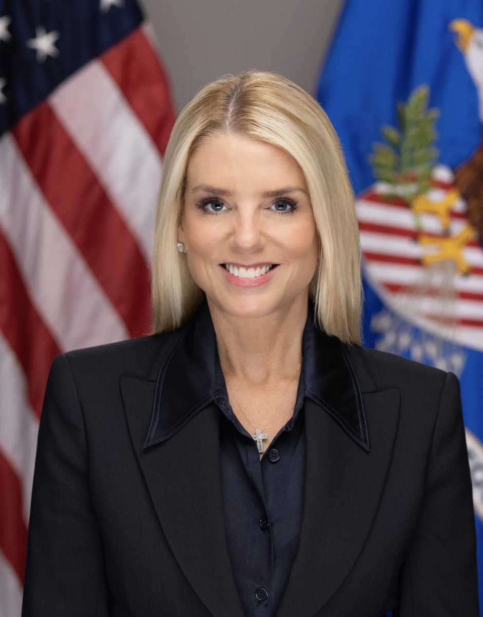 🚨🚨BONDIE APOLOGIZES TO EPSTEIN VICTIMS🚨🚨

While this is a nice sentiment, if she was truly sorry people would be in cuffs. The word sorry doesn’t mean anything if the behavior doesn’t change.