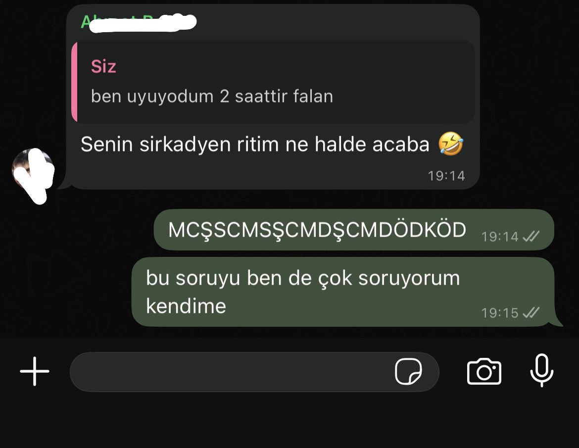 düzensiz olduğumu deli olduğumu falan yavaş yavaş herkes öğreniyor