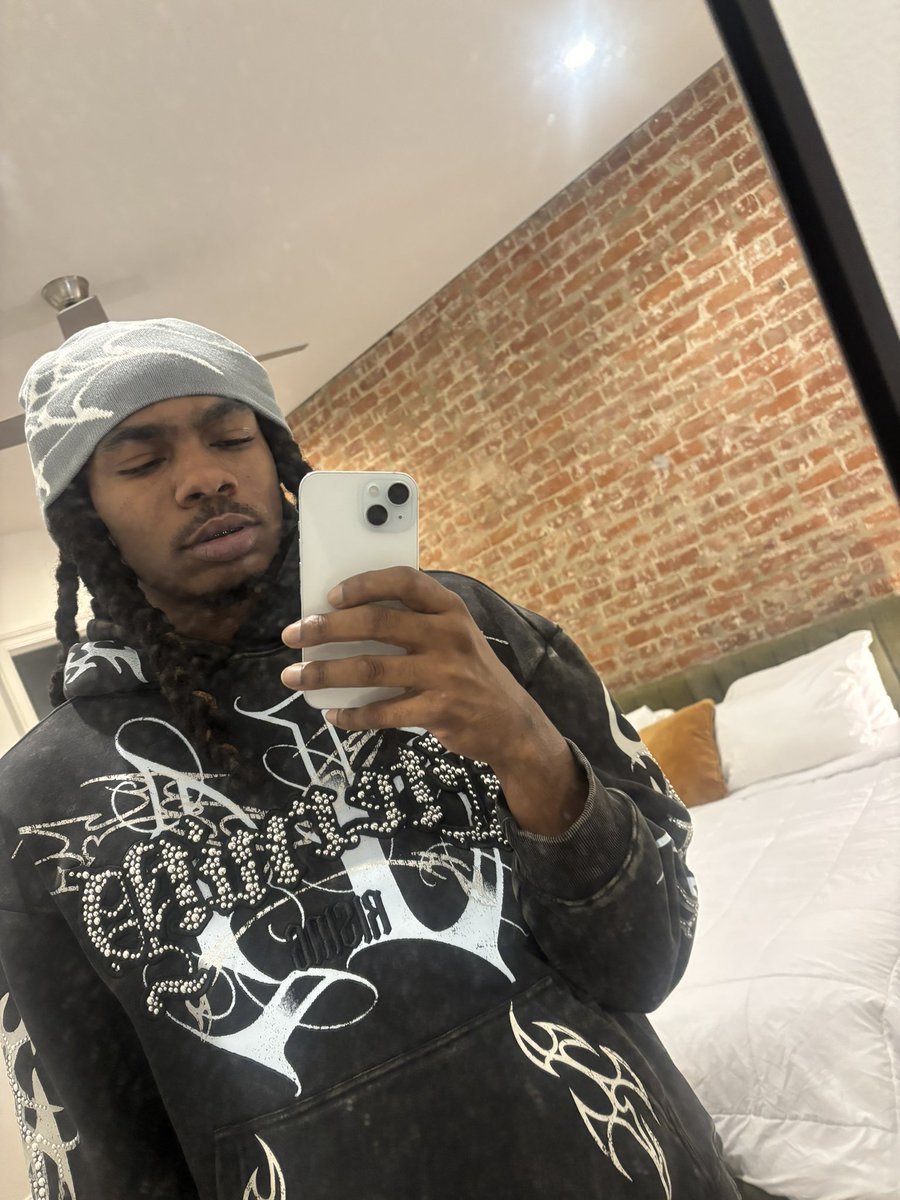 96vision__'s tweet photo. Might be Weird 🤷🏾‍♂️ https://t.co/5eu1NLMQz2