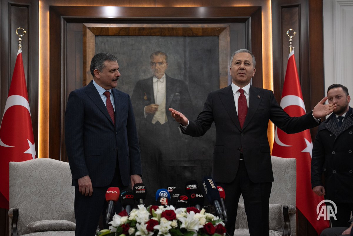 armanonal's tweet photo. Cumhurbaşkanı Recep Tayyip Erdoğan tarafından İçişleri Bakanlığına atanan Mustafa Çiftçi, görevi Ali Yerlikaya'dan devraldı. https://t.co/PN6miCNgo2