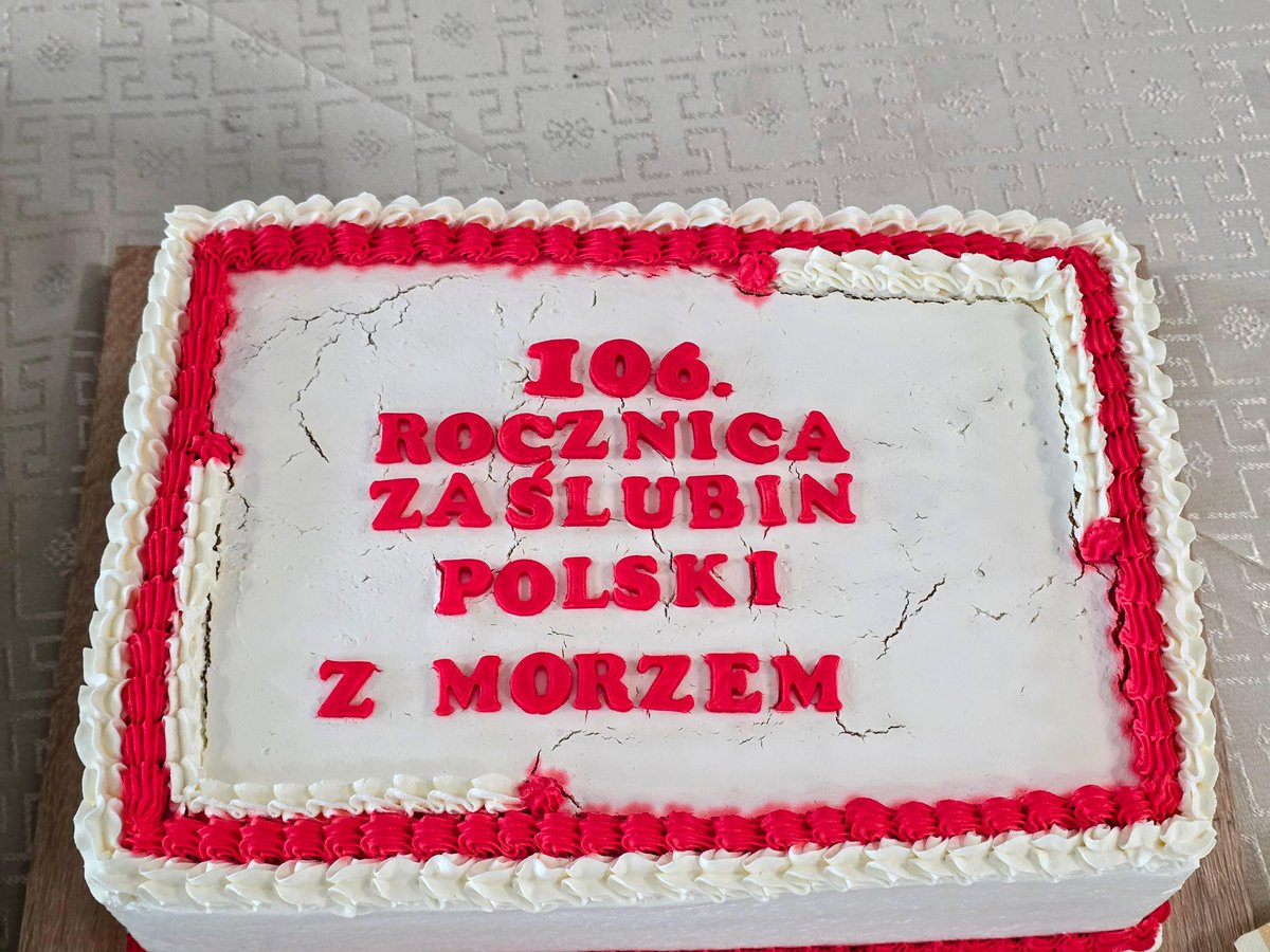 KlubyGP's tweet image. 📷 #Puck | #KlubyGazetyPolskiej Elbląg II, Puck, Wejherowo, Rumia i inne delegacje @KlubyGP uczestniczyły w 106. rocznicy Zaślubin Polski z Morzem 🇵🇱⚓

W uroczystościach wziął udział Prezydent RP Karol Nawrocki @prezydentpl 

#BudujemySpołeczeństwoObywatelskie