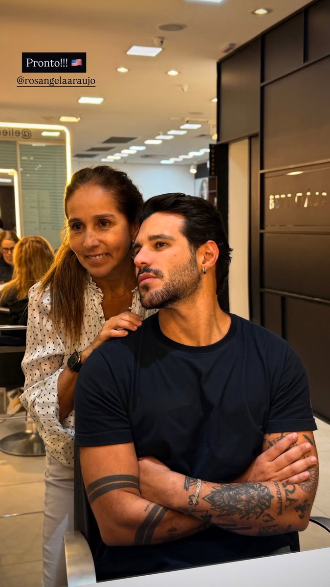 Nosso vovô lindo ontem. Os netinhos ama demais ♥️🥰
<a href="/oficialmussi/">Rodrigo Mussi</a> 
rosangelaaraujo