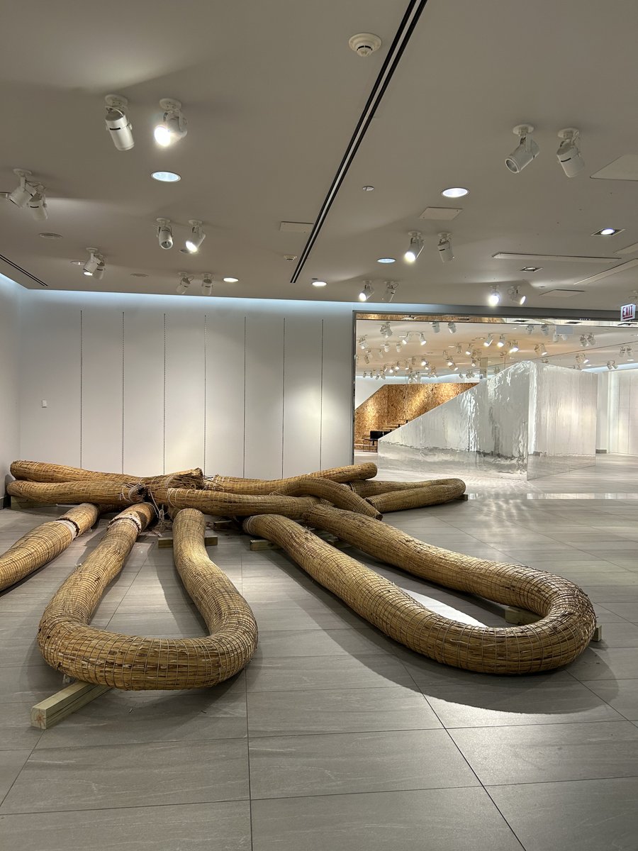 Legat_Architect's tweet image. Lexie Li and Mallory Rabeneck of Legat's Chicago studio attended a gallery tour of the Chicago Architecture Biennial’s exhibition space at 840 North Michigan Avenue. Learn more: chicagoarchitecturebiennial.org

#designandart #architectureandart #designculture
#gallerytour #artexhibition
