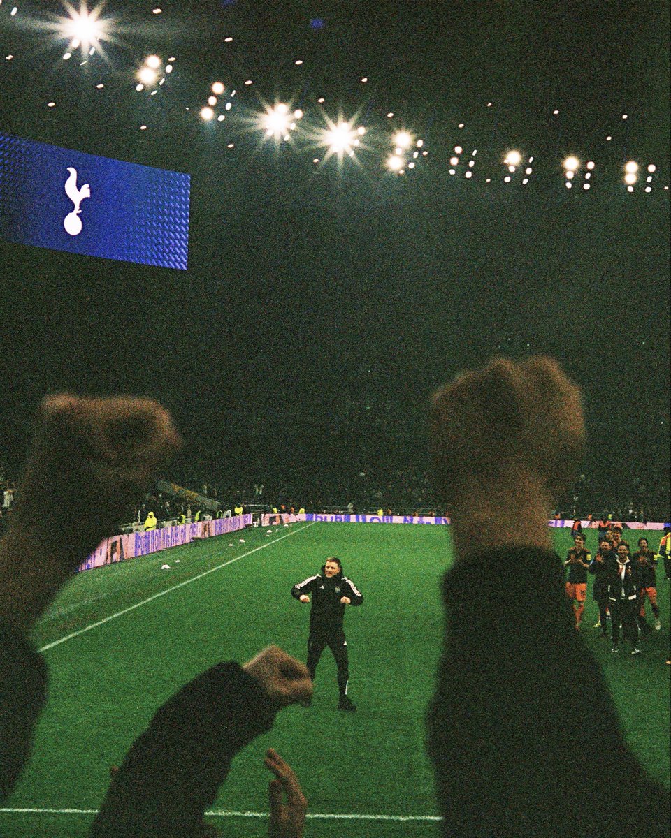 FloodlightsOn tweet media