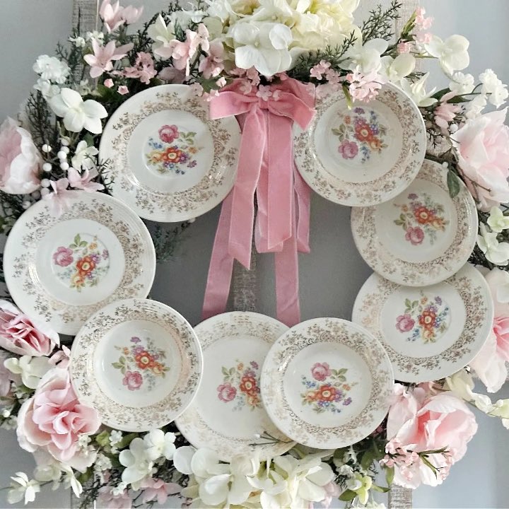 How to Make a DIY Plate Wreath With Thrift Store Finds ourcraftymom.com/diy-plate-wrea… via <a href="/ourcraftymom/">michelle james</a> #thriftstoredecor #diyplatewreath