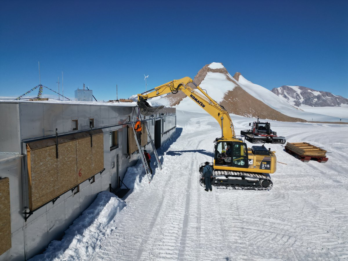 PolarFoundation's tweet photo. This past week our team has been busy preparing the Princess Elisabeth Antarctica to be switched from summer to 'winter mode' as the 2025-2026 BELARE campaign comes to a close. To see what this all entails follow the link to the weekly news on our website! https://t.co/sTDXPMGeyV https://t.co/LGc2hjvMdq