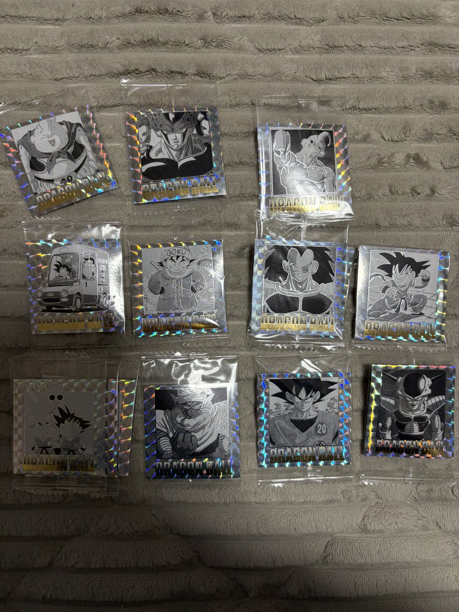 toushiro1129's tweet photo. ドラゴンボール40周年記念　シールウエハース　交換

求　29.42
譲　画像のもの　第１・第２弾

29はズレが酷すぎたので、ズレてないものを探しています🥲

42の方は複数枚交換可能です！

よろしくお願いします🙇🏻‍♀️ https://t.co/CCsuRdiOcJ