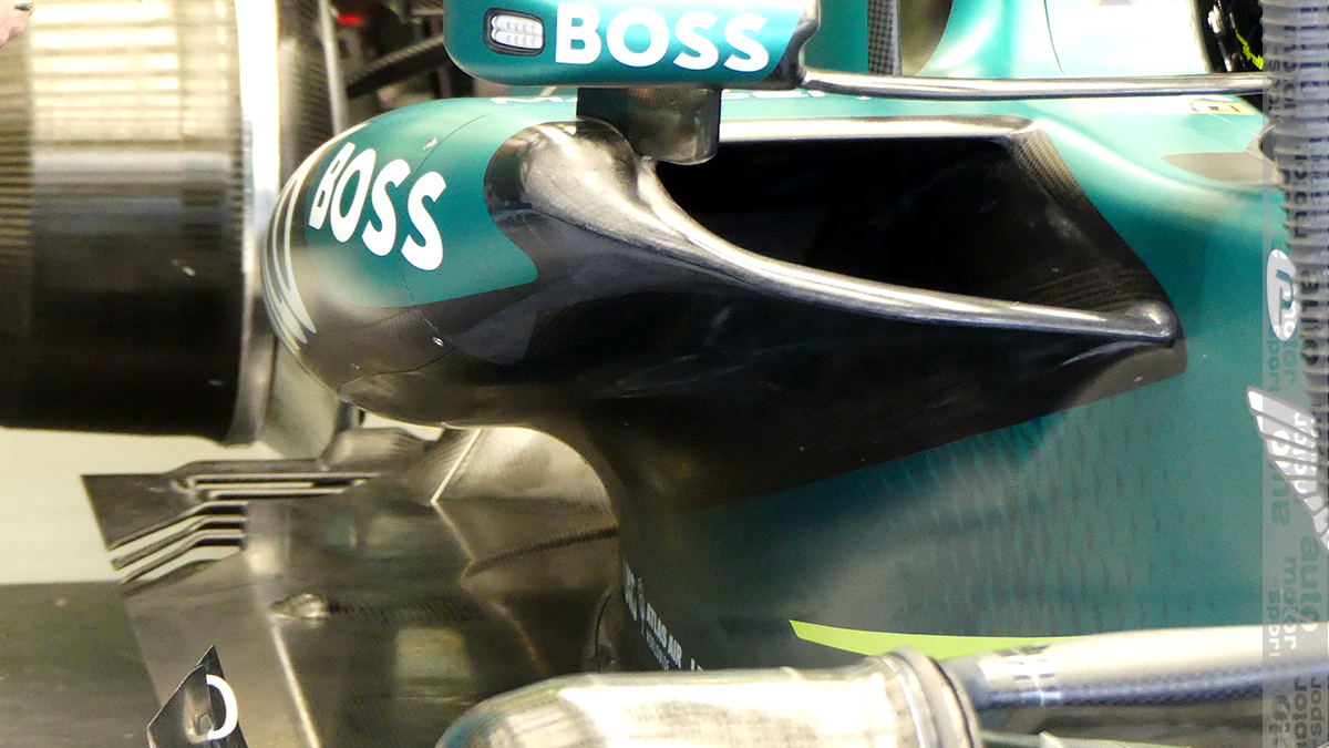 tgruener's tweet photo. The mother of all undercuts. And a picture of the radiator that is hidden inside the Aston Martin sidepod.

#AMuS #F1 #Bahrain https://t.co/5Nou8Y0fMS