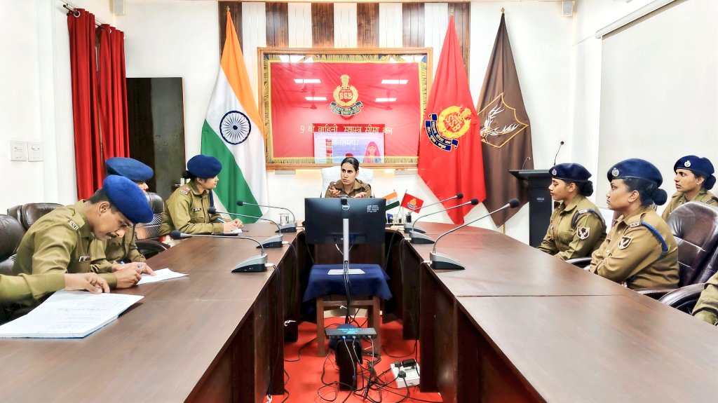 9BnSSB_INDIA's tweet photo. 09वीं वाहिनी SSB, बलरामपुर में Sexual Harassment Awareness Class — सुरक्षित, संवेदनशील और जिम्मेदार कार्यस्थल की दिशा में मजबूत कदम।
#SSB_INDIA
#SSBFTRLUCKNOW
#SSBSHQGKP
#SafeWorkplace
#RespectAtWork
#POSH
#SSBWarriors
#WorkplaceSafety
#GenderEquality
#NationFirst
#AwarenessDrive https://t.co/RO6pO0cHE6