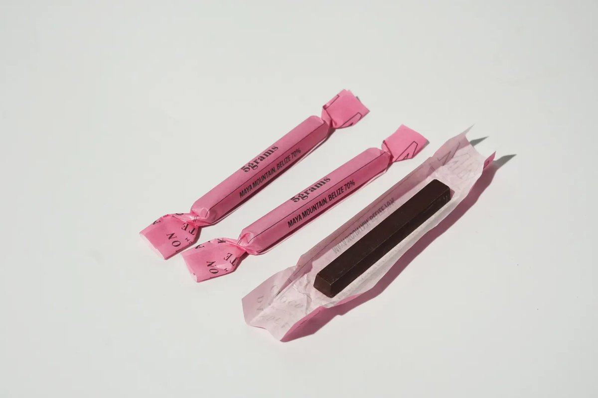 voguejp's tweet image. 産地ごとのカカオ豆の味わいを、気軽に楽しめるチョコレートバーが、「ダンデライオン・チョコレート」から登場した。
voguejapan.visitlink.me/5W4q83