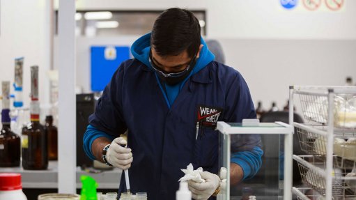 MiningWeekly's tweet photo. WearCheck specialises in condition monitoring and analysis of used oil & fluids from mechanical and electrical systems to enhance availability and reliability of components.
Wearcheck's ๐๐ข๐ซ๐ญ๐ฎ๐๐ฅ ๐๐ก๐จ๐ฐ๐ซ๐จ๐จ๐ฆ https://t.co/Oc6qnW19Ht
#Ad #CMVirtualShowroom #WearCheck https://t.co/JoimCdSr9I