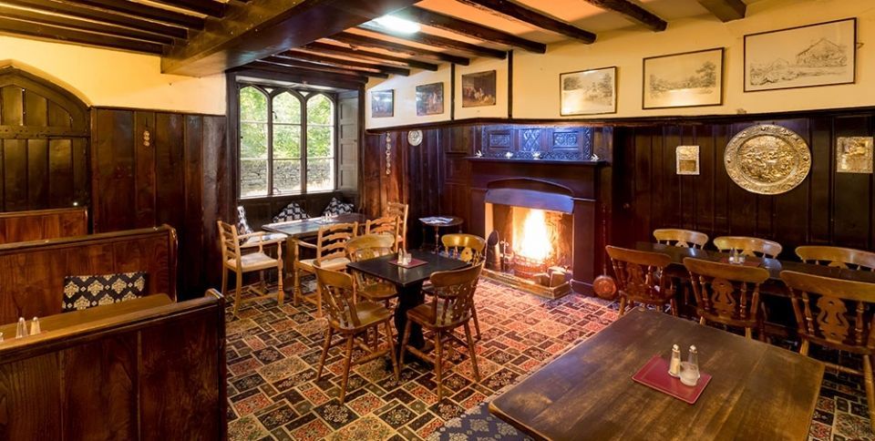 TheBBDirectory's tweet photo. Getaway to Cumbria with Glen Rothay &amp; Badger Bar.

Set in Rydal near Ambleside in Cumbria, the inn dates back to 1624 and is packed with character, history, and a real sense of place.

https://t.co/7cr21BZvvu

#GlenRothay #BadgerBar #LakeDistrict #Rydal #Ambleside

@glenrothay https://t.co/y7oHAT2oyd