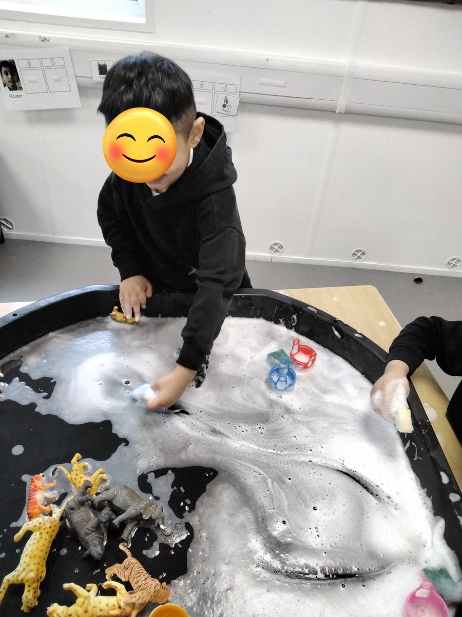 LeighPrimary's tweet image. The children in the Nest had so much fun washing the Zoo animals this morning. We explored the warm soapy and bubbly water.
#Nest #sensoryplay #waterplay #washinganimals #clean #lifelonglearners