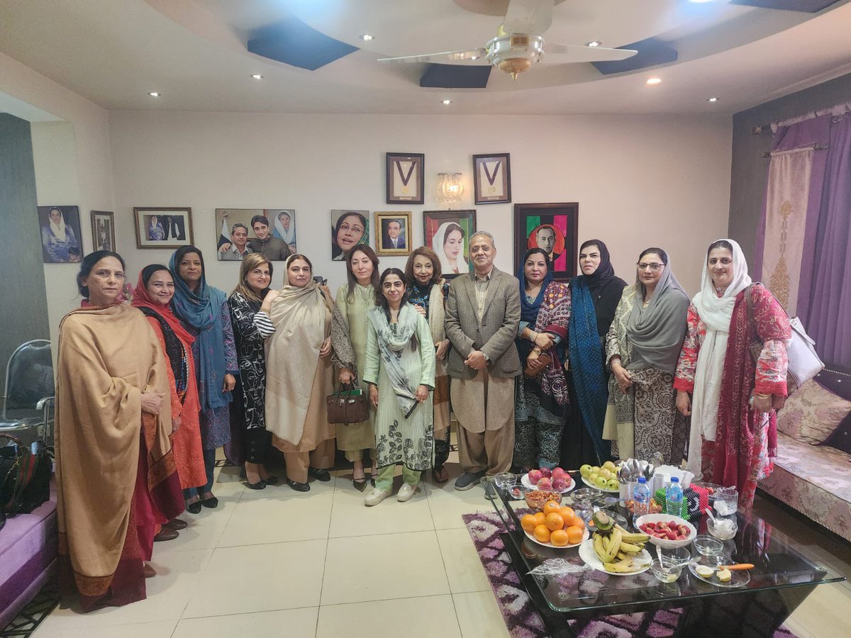 SeharKamran's tweet image. Lovely afternoon at PPP MNA @RameshLal_MNA place! 🫶
We enjoyed the wonderful company, scrumptious food, and lively chit-chat. 
Thank you, Mr &amp;amp; Mrs. Ramesh Lal, for graciously hosting us at your home. 
Stay blessed always! 💐
@NAofPakistan  #WomenInPolitics #MNA 
@PPP_Org