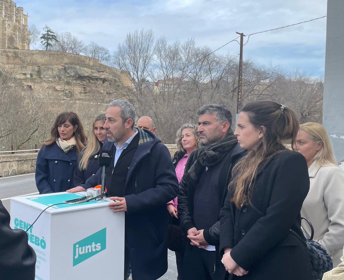 JuntsBages's tweet photo. @Dani_Mauriz @eulaliasb3 @ramonbacardit @allobet4 Ramon Bacardit, alcaldable per Manresa: “No hi pot haver un projecte de futur sòlid per al Bages sense un transport públic fiable i del segle XXI”. https://t.co/pS6TGtmpDI
