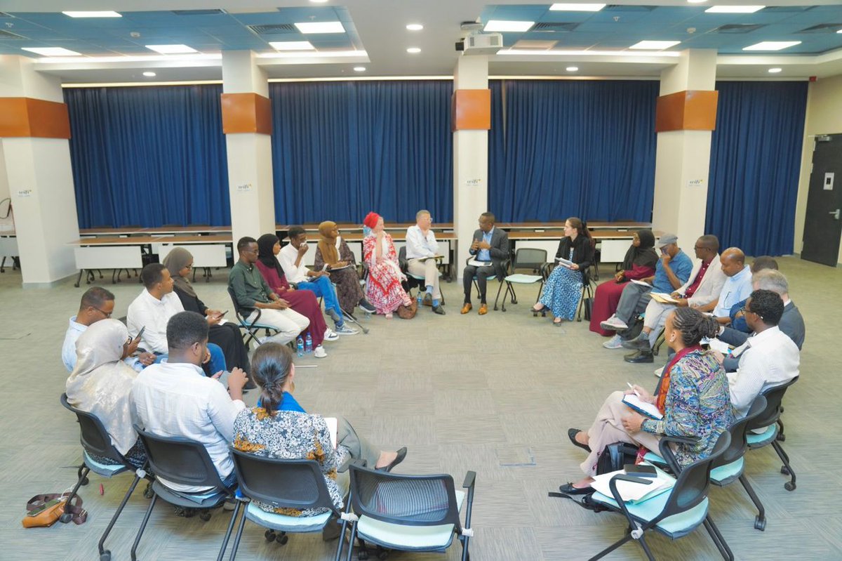 brainstory24's tweet photo. Brain Story joined the Human Rights Advocates Conference in Mogadishu on Feb 2, led by the Swiss Embassy in Somalia/Kenya &amp; UNTMIS-HRPG.
The focus: challenges facing human rights defenders &amp; the urgent need for protection + effective collaboration.  #HumanRights #Mogadishu https://t.co/sBeIbkudiX