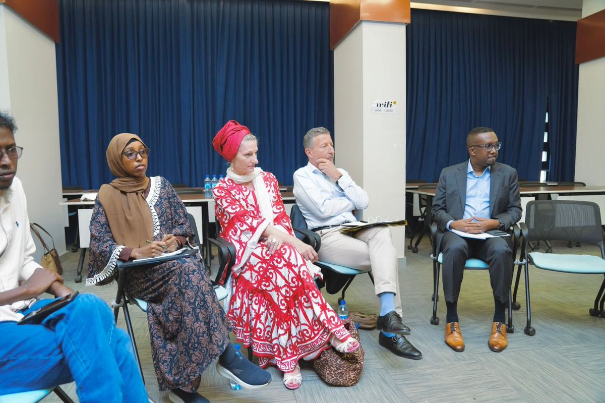 brainstory24's tweet photo. Brain Story joined the Human Rights Advocates Conference in Mogadishu on Feb 2, led by the Swiss Embassy in Somalia/Kenya &amp; UNTMIS-HRPG.
The focus: challenges facing human rights defenders &amp; the urgent need for protection + effective collaboration.  #HumanRights #Mogadishu https://t.co/sBeIbkudiX
