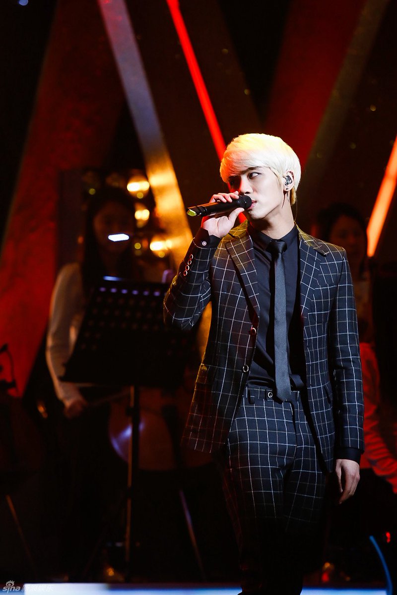 dailyjjonghyun's tweet photo. 140212 | sm the ballad joint recital ♡ https://t.co/hvPkj2t3fY