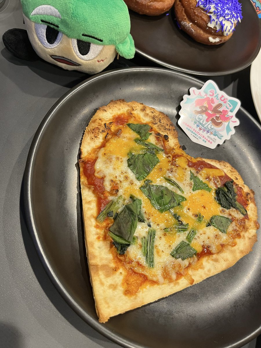 ragakame's tweet photo. #うんぴょこカフェ
ピザが美味しくておかわりした息子💦
どれもおいしかったー！ https://t.co/I936DoLxM3
