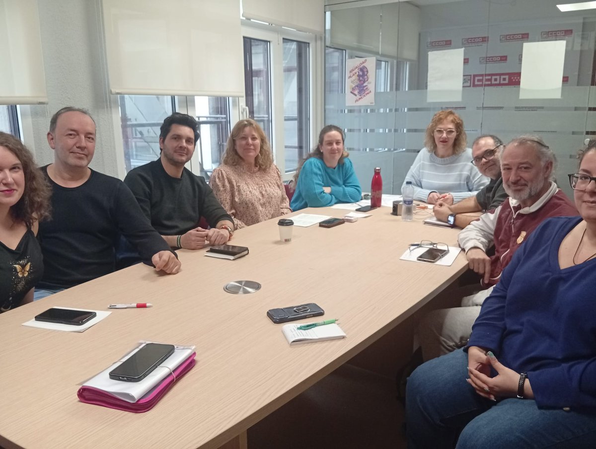 Hoy parte de nuestros delegados han acudido a la reunión del grupo de trabajo de celadores. Entre tod@s aportamos diferentes ideas para mejorar en el colectivo #ccooinforma