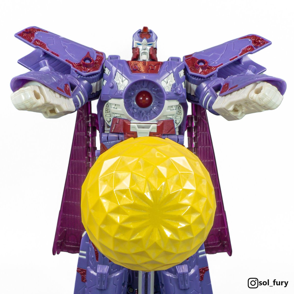SolFury's tweet photo. "Does not glow or convert organic matter into metal." - packaging disclaimer

Vector Sigma - Botcon Exclusive Transformers Timelines (2007)

#transformers
#botcon
#transformersclassics https://t.co/yNXnKvu0Lj