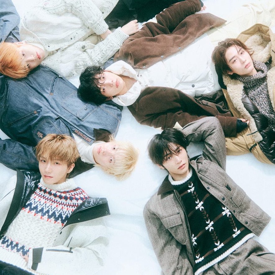 bndchartsmaster's tweet image. 'IF I SAY, I LOVE YOU' becomes the first song by a 5th-gen group to win a Daesang (Song of The Year) 🏆