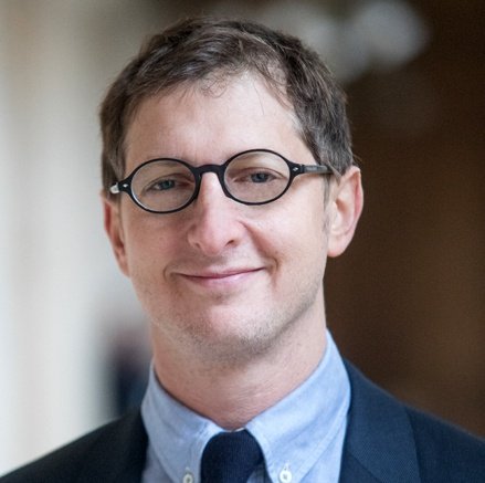 SurmulotsNews's tweet image. ⚡️Rima Hassan attaque l’élu socialiste Ariel Weil sur ses origines, affirmant que sa naissance en « Palestine occupée » pose problème (X).