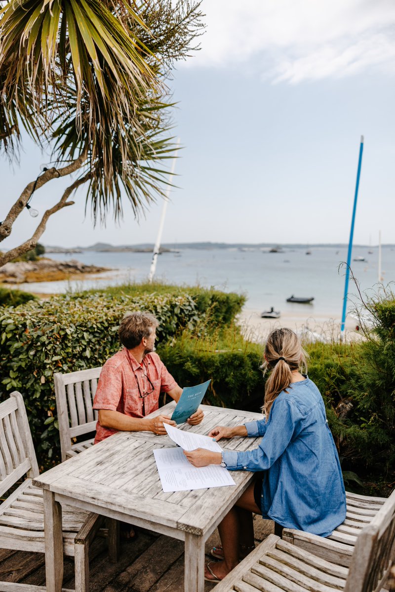 IOSTravel's tweet image. Thinking of a spring day trip to Scilly?

Hop to Tresco from St Mary’s, explore the Abbey Gardens in bloom, stroll sandy beaches &amp;amp; unwind at Ruin Beach Café before heading back.

Sail on Scillonian, fly Skybus, or combine both.

islesofscilly-travel.co.uk

#IslesOfScilly