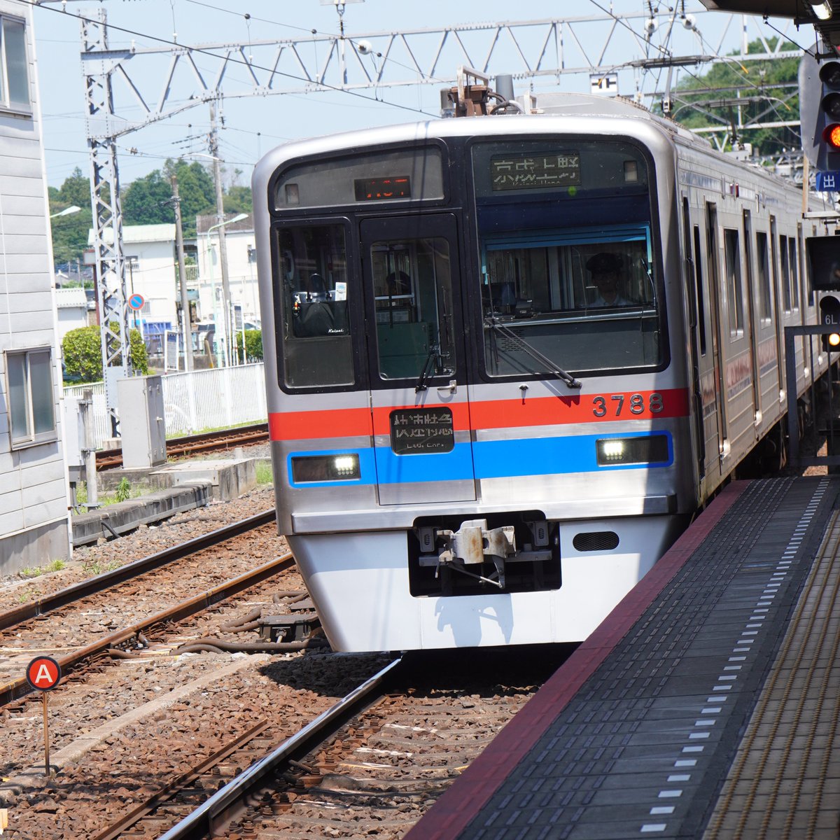 こういうデザインかっこいいよね！ やっぱり新型はかっこいいなぁ