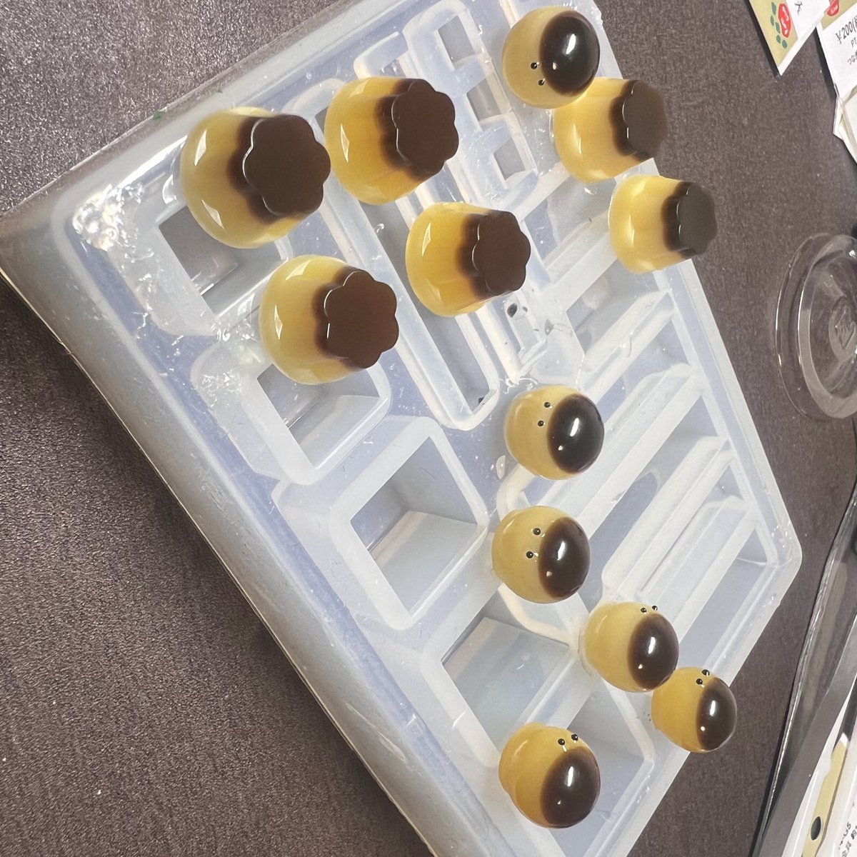 昴琉です

偽プリン生命体は本日もプリンと仲良くしています🍮

 #レジンアクセサリー  #レジン  #ハンドメイド