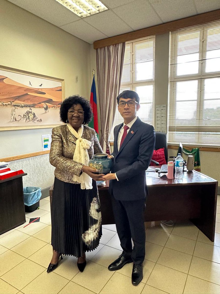 #TheOnlyPartyWeTrust tweet media