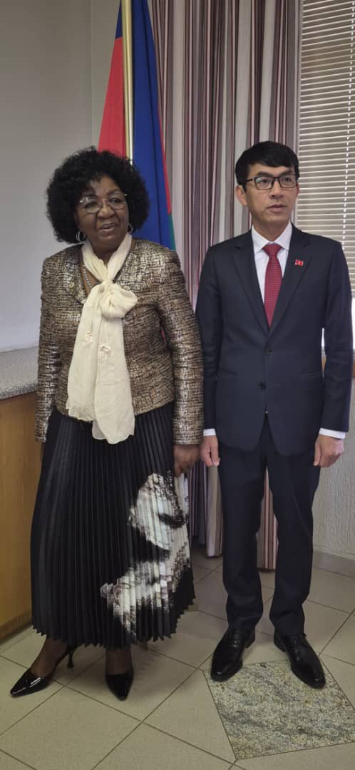 #TheOnlyPartyWeTrust tweet media