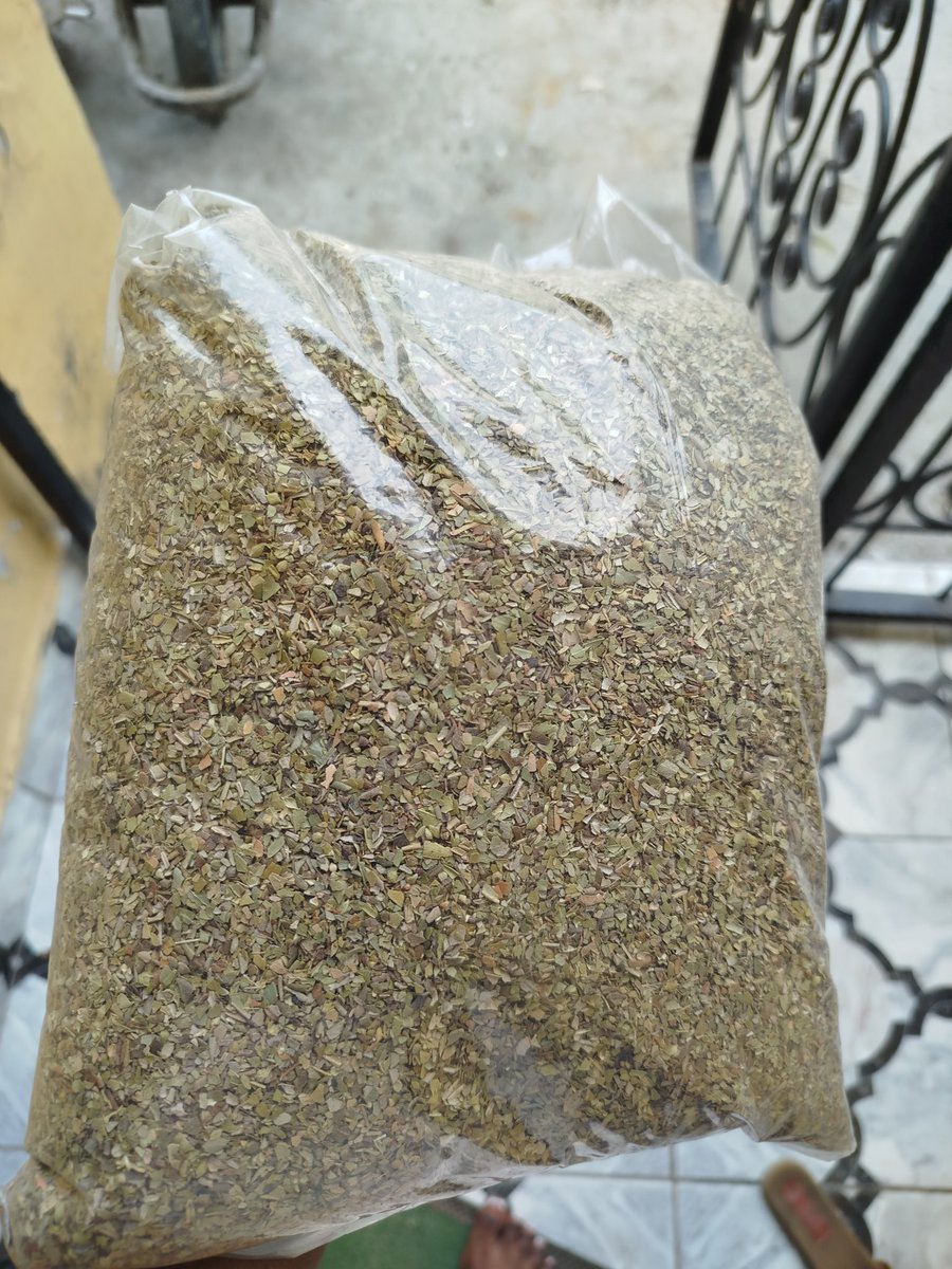 kewir_tracy's tweet photo. 1kg Neem powder 10000frs
1kg Pistachio 20000frs
1kg oregano 8000frs
1kg maca powder 20000frs
Please help me repost if you see this on your timeline 
Location Douala 
#ktcare #WellnessJourney #HealthyLiving #healingjourney #naturalproducts #macapowder https://t.co/F5xoqRNtGg
