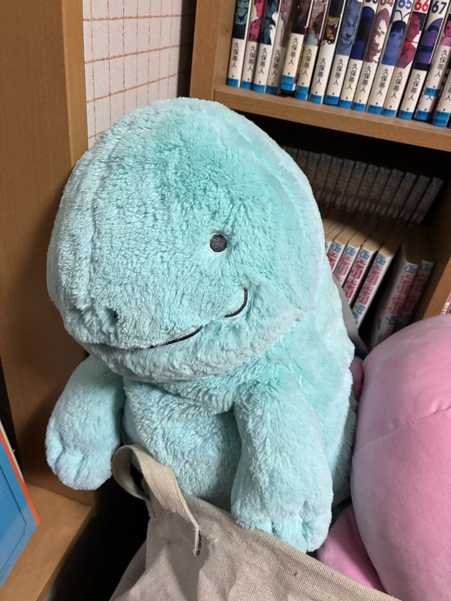 gale43hs's tweet photo. 母「あれかわいいね、トゲピー」

ワイ「...？俺の部屋にトゲピーはいないけど？」

母「そこの青いやつ」

ワイ「それヌオーね」

母「覚えられないからトゲピーでいいの」

ワイ「ほなトゲピーでええか....」

　　　　　\ﾁｶﾞｳﾖ〜...../ https://t.co/3xbBbC8QIw